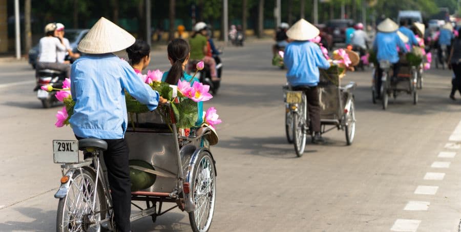 cyclo-ride-in-hanoi.jpg