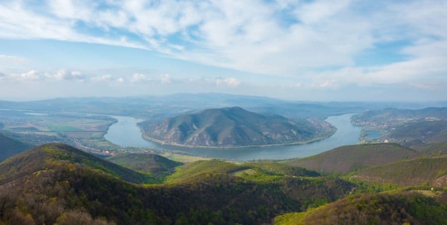 walk-the-danube-bend.jpg