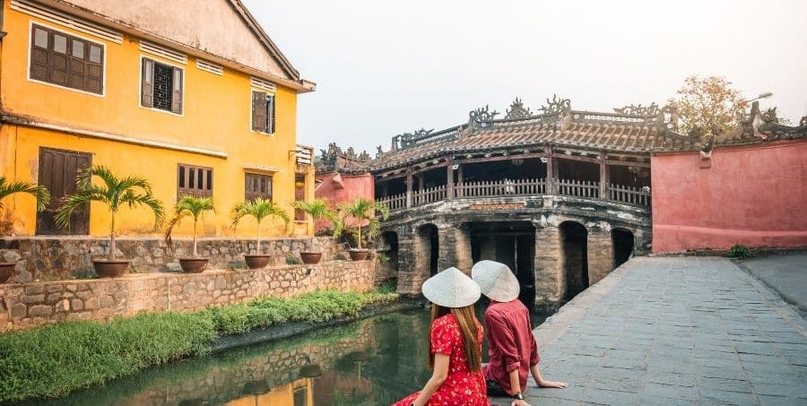 visit-vietnam-japanese-bridge.jpg