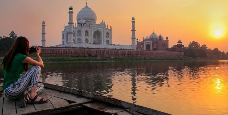 see-the-taj-mahal-on-guided-india-holiday.jpg