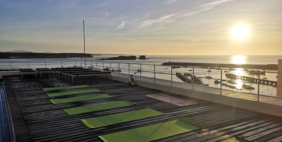 yoga-sessions-in-the-algarve.jpg