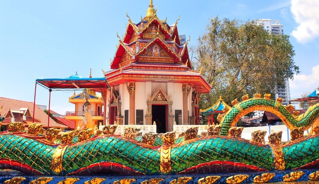 Explore Borneo & Malaysia