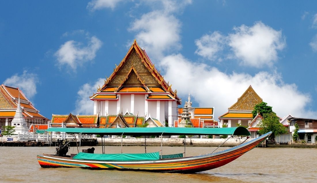 Cruise through the Ancient Canals in Bangkok