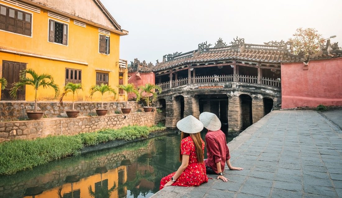 Visit The Japanese Bridge in Hoi An