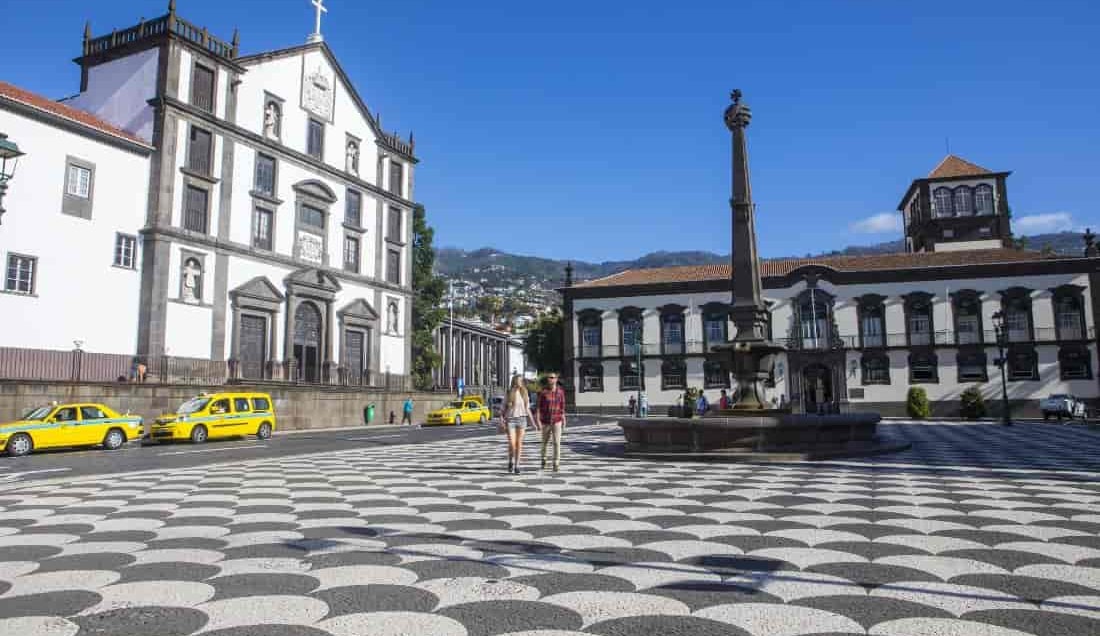 Visit Funchal in your free time