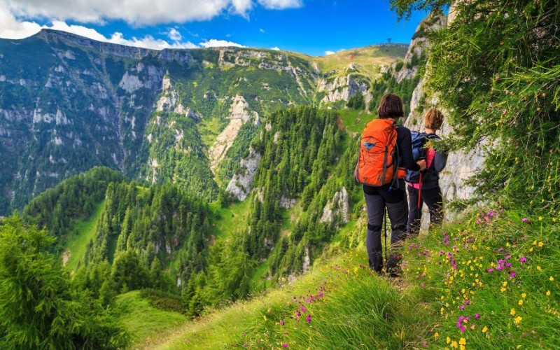 Trek Romania: Top hiking routes & highlights in Transylvania