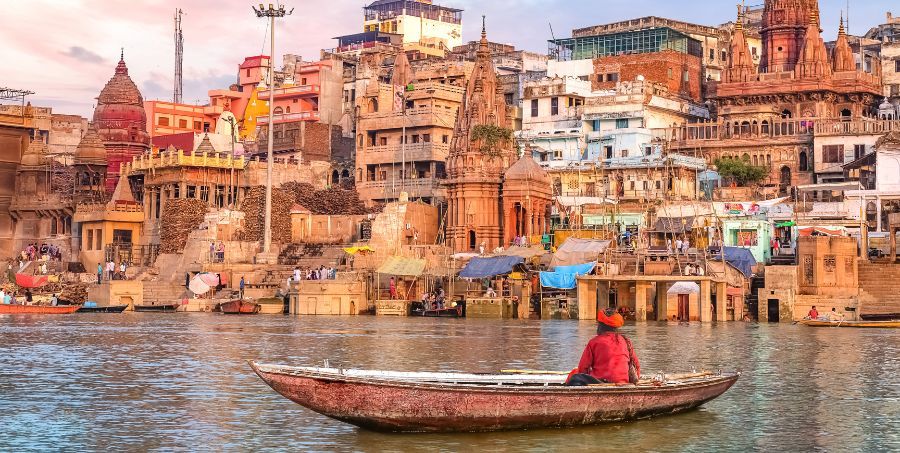 Varanasi-river Ganges.jpg