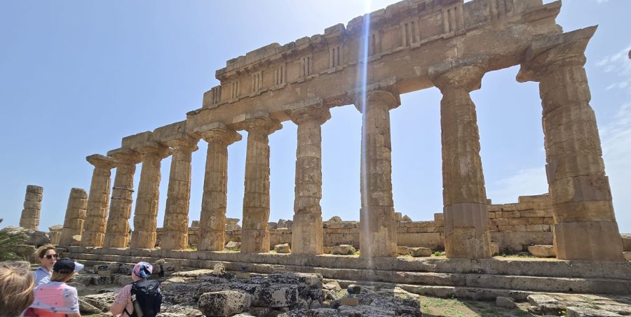 selinunte-ancient-greek-temple-sicily-ruins.jpg